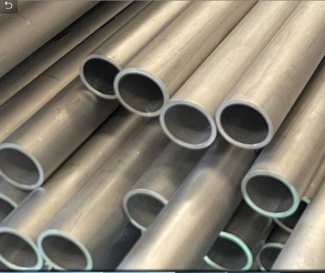 Tabung Paduan Titanium Tahan Korosi ASTM B338 Pipa Tabung Titanium Seamless