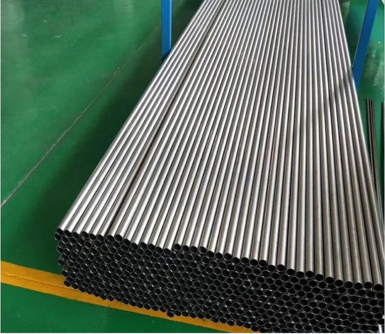 Pipa Paduan Titanium Murni Gr3 ASTM B338 1 Inch 2 Inch Titanium Tubing Untuk Penukar Panas